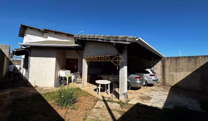 Casa à venda no bairro Jardim Interlagos I - Araguari/MG