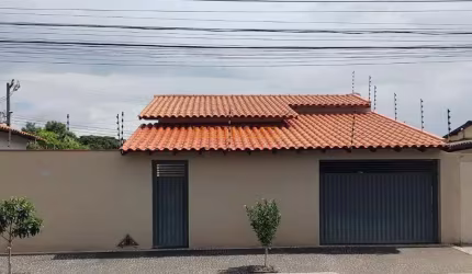 Casa à venda no bairro Brasília - Araguari/MG