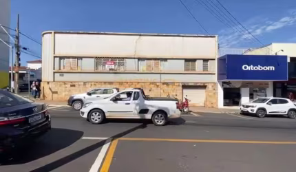 Sala comercial à venda no bairro Centro - Araguari/MG