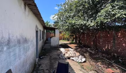 Casa à venda no bairro Goiás (Parte Alta) - Araguari/MG