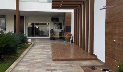 Casa à venda no bairro Jardim Interlagos I - Araguari/MG