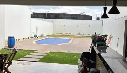Casa à venda no bairro Santiago - Araguari/MG