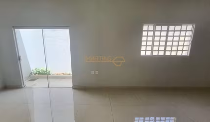 Casa à venda no bairro Jardim Milenium - Araguari/MG