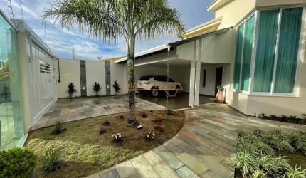 Casa Alto Padrão à venda em Araguari/MG