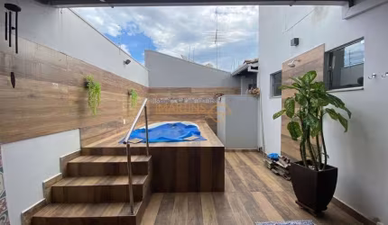 Casa à venda no bairro Sibipiruna - Araguari/MG