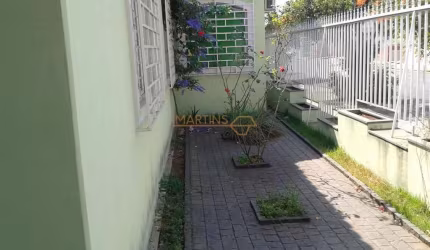 Casa à venda no bairro Centro - Araguari/MG