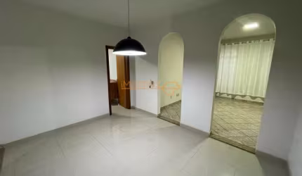 Casa à venda no bairro Jardim Regina - Araguari/MG