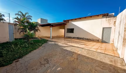 Casa à venda no bairro Paineiras - Araguari/MG
