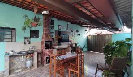 Casa à venda no bairro Centro - Araguari/MG