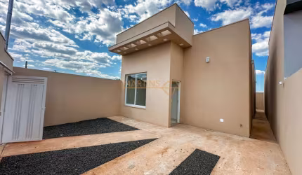 Casa à venda no bairro Sibipiruna - Araguari/MG