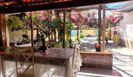 Casa à venda no bairro Santa Terezinha - Araguari/MG