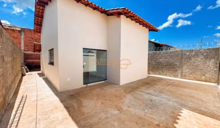 Casa à venda no bairro Parque dos Verdes - Araguari/MG