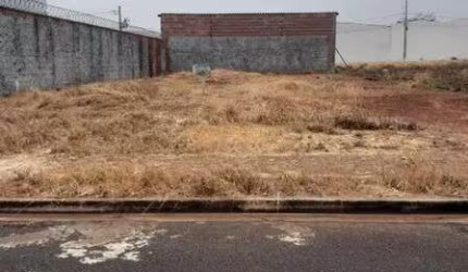 Terreno Plano à venda no bairro Sibipiruna - Araguari/MG