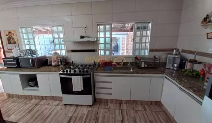 Casa à venda no bairro Goiás - Araguari/MG