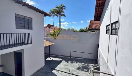 Casa à venda no bairro Bosque - Araguari/MG