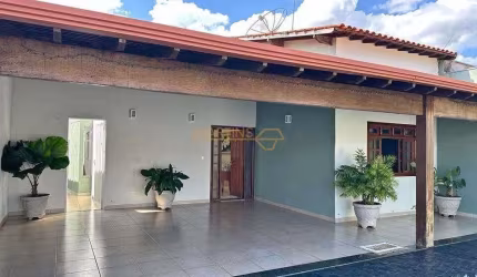 Casa à venda no bairro Miranda - Araguari/MG