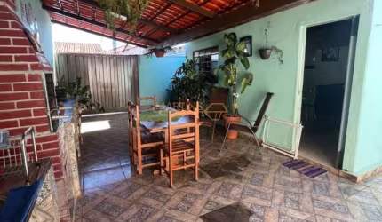 Casa à venda no bairro Área Rural de Araguari - Araguari/MG