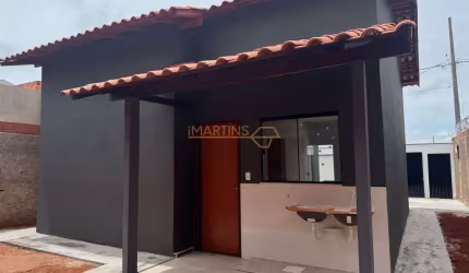 Casa à venda no bairro Parque dos Verdes - Araguari/MG