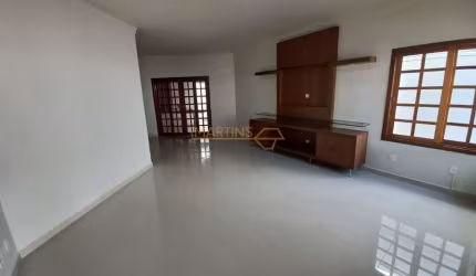 Casa à venda no bairro Jardim Interlagos I - Araguari/MG