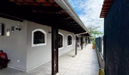 Casa de 3 quartos sendo três suítes, Flórida, Praia Grande, SP.