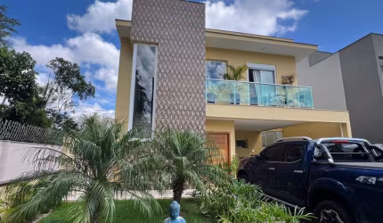 Casa Condomínio Bella Citta com 3 suítes- 3 vagas
