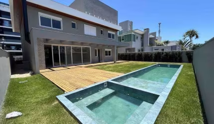 Casa à venda no bairro Jurerê - Florianópolis/SC