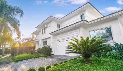 Casa à venda no bairro Jurerê Internacional - Florianópolis/SC
