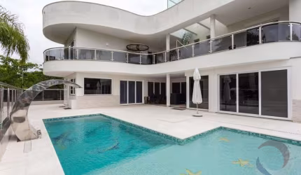 Casa à venda no bairro Jurerê Internacional - Florianópolis/SC