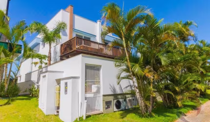 Casa de alto padrão no Condomínio, bairro Morro das Pedras