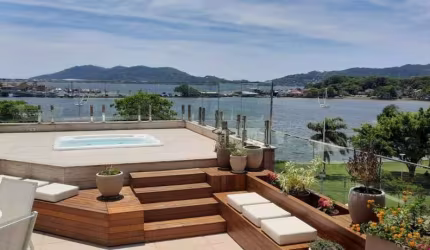 Apartamento à venda no bairro Lagoa da Conceição - Florianópolis/SC