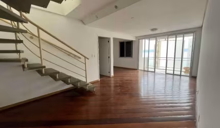 Cobertura em apartamento no Agronômica