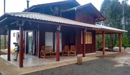 Chácara / sítio com 3 quartos à venda na Avenquinha, Campo Alegre , 70 m2 por R$ 1.380.000
