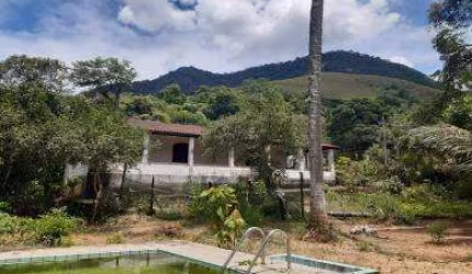 Sítio para Venda em Cachoeiras de Macacu, Serrana, 3 dormitórios, 1 suíte, 1 banheiro, 2 vagas