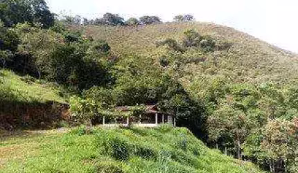Sítio para Venda em Cachoeiras de Macacu, Faraó, 1 dormitório, 1 banheiro, 1 vaga