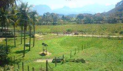 Sítio para Venda em Cachoeiras de Macacu, Vecchi, 2 dormitórios, 1 banheiro, 1 vaga