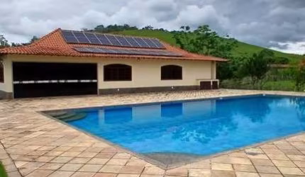 Sítio para Venda em Cachoeiras de Macacu, Maraporã, 4 dormitórios, 3 suítes, 2 banheiros, 4 vagas