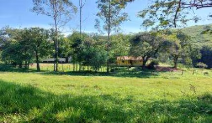 Sítio para Venda em Cachoeiras de Macacu, Maraporã, 2 dormitórios, 1 suíte, 1 banheiro, 1 vaga