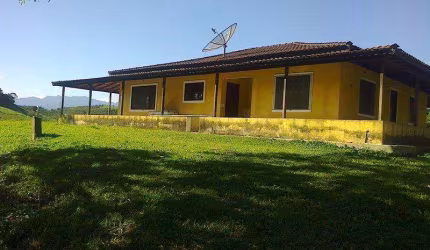 Sítio para Venda em Cachoeiras de Macacu, Japuíba, 3 dormitórios, 1 banheiro, 1 vaga