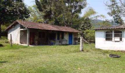 Sítio para Venda em Cachoeiras de Macacu, Japuíba, 1 dormitório, 1 banheiro, 1 vaga