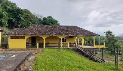 Sítio para Venda em Cachoeiras de Macacu, Guapiaçu, 3 dormitórios, 1 suíte, 2 banheiros, 2 vagas
