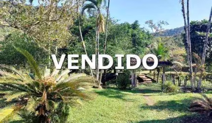 Sítio para Venda em Silva Jardim, Caxito, 2 dormitórios, 1 banheiro, 1 vaga