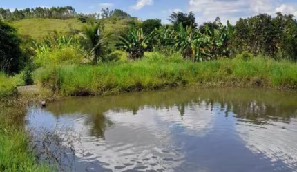 Sítio para Venda em Itaboraí, Cabuçu, 1 dormitório, 1 banheiro, 2 vagas
