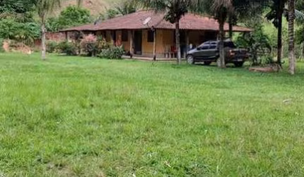 Chácara para Venda em Silva Jardim, Bananeiras, 4 dormitórios, 1 banheiro, 2 vagas