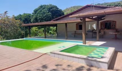 Chácara para Venda em Cachoeiras de Macacu, Papucaia, 3 dormitórios, 1 suíte, 1 banheiro, 1 vaga