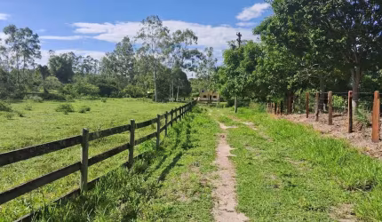 Sítio para Venda em Silva Jardim, Mato Alto, 2 dormitórios, 1 banheiro
