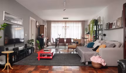 Apartamento Amplo Totalmente Reformado