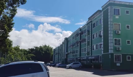 Vende-se Apartamento em Sussuarana condomínio fechado