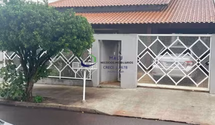 Casa com 3 quartos à venda na Rua Álvaro Ferreira Luz, Cinco Conjuntos, Londrina, 140 m2 por R$ 450.000