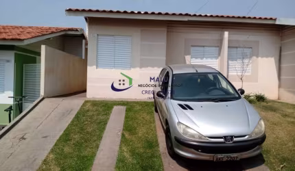 Casa com 2 quartos à venda na Rua Pedro Rossato, Heimtal, Londrina, 76 m2 por R$ 180.000