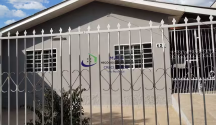 Casa com 3 quartos à venda na Rua Lázaro José Carias de Souza, Conjunto Semiramis Barros Braga, Londrina, 150 m2 por R$ 270.000
